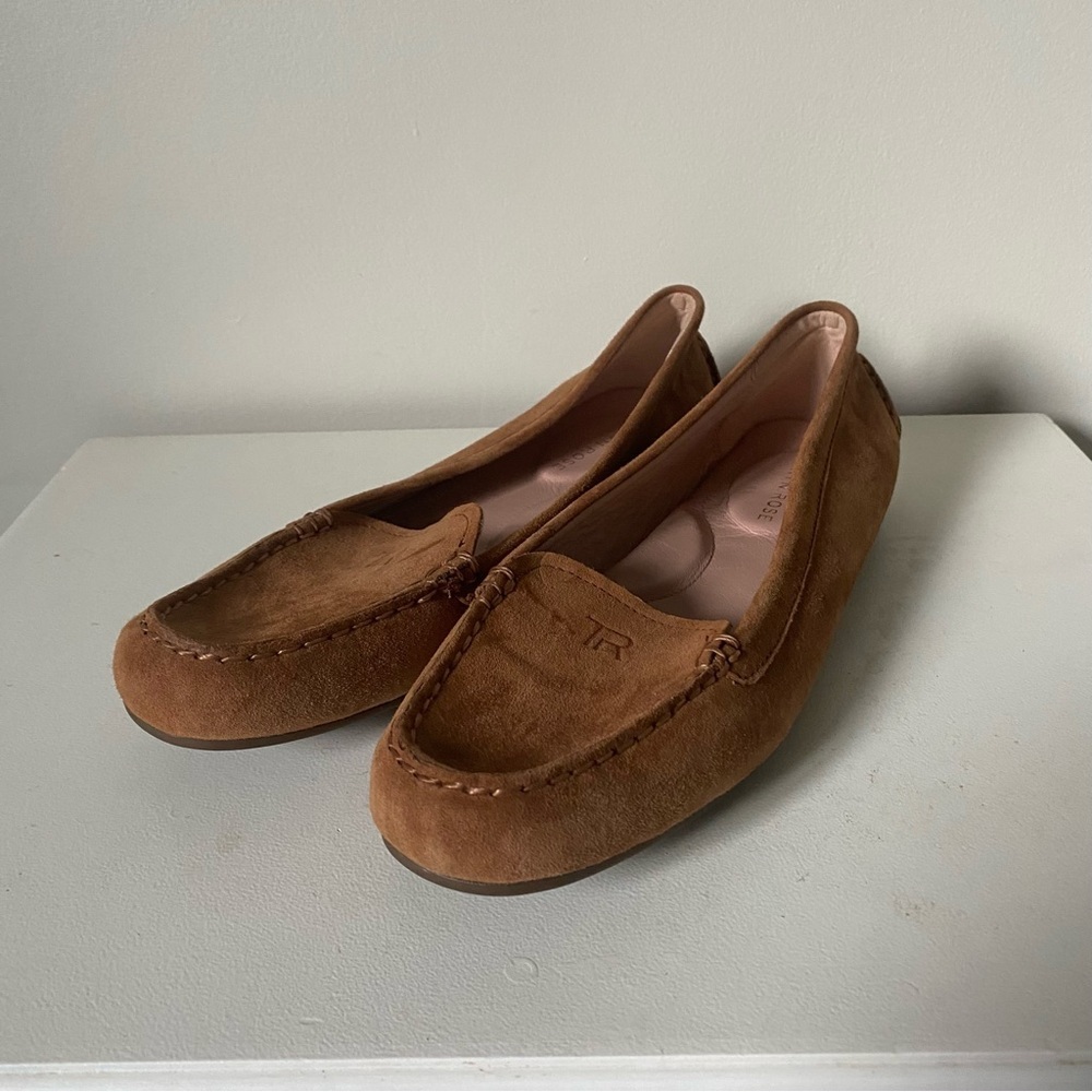 Taryn Rose Tan Suede Leather Karen Loafer W 8.5 B like new condition